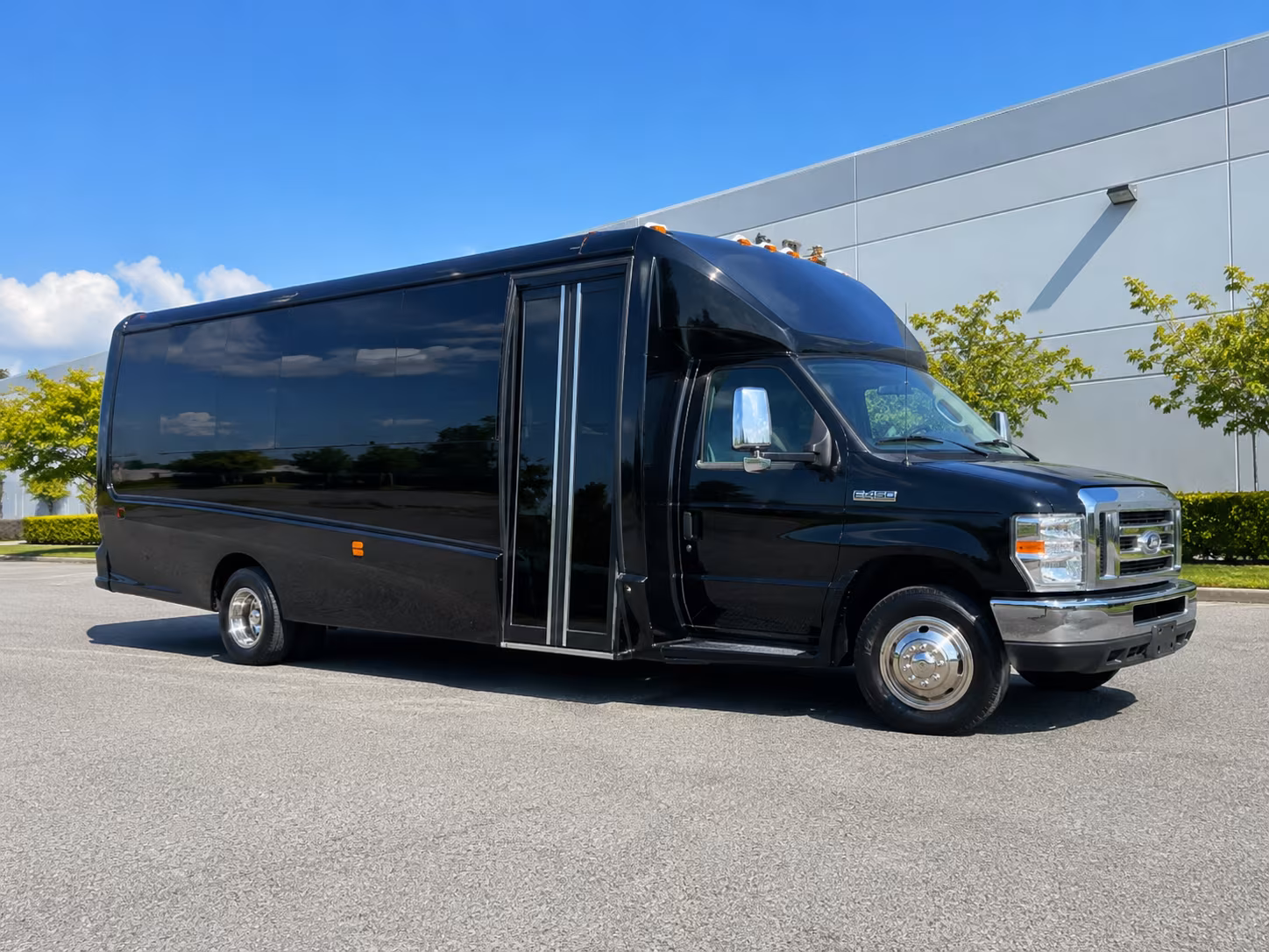 El Monte Birthday, Sweet 16, & Quinceañera Party Bus Rentals