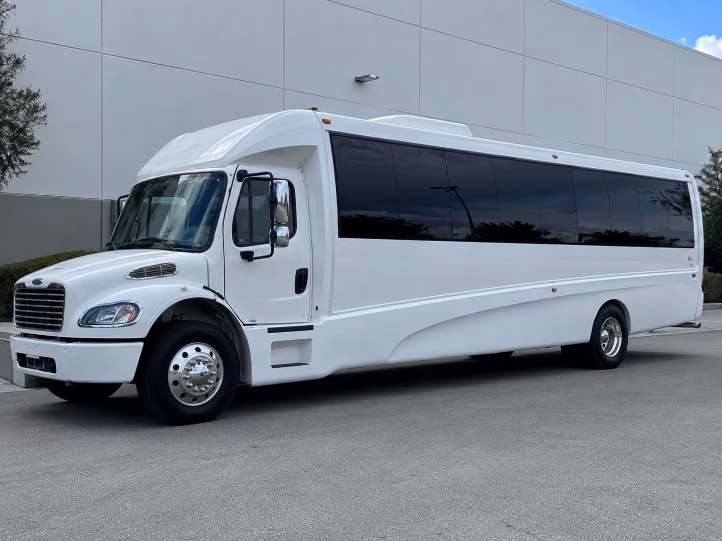 Glendale Party Bus Rental