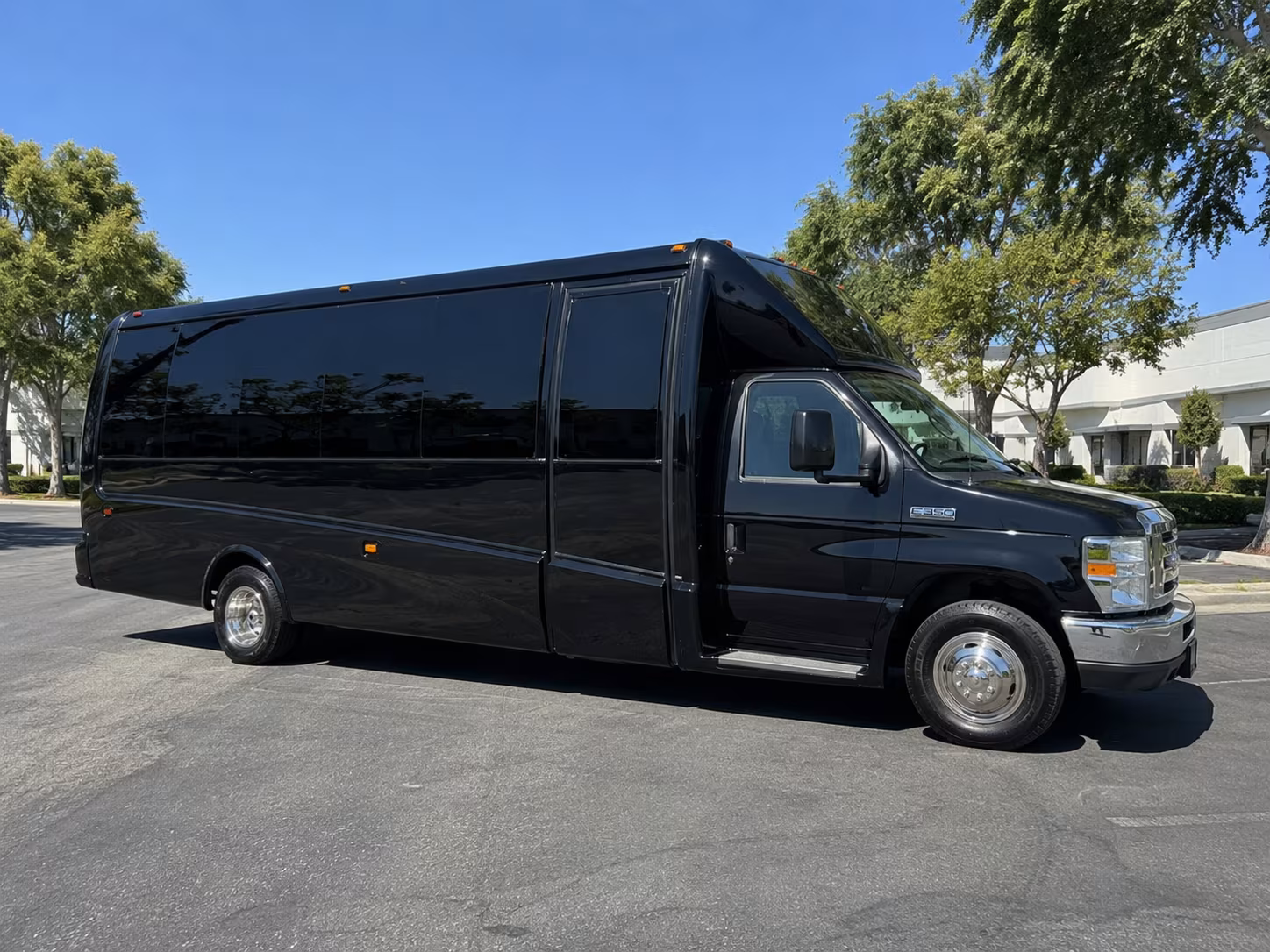Pasadena Birthday, Sweet 16, & Quinceañera Transportation group transportation